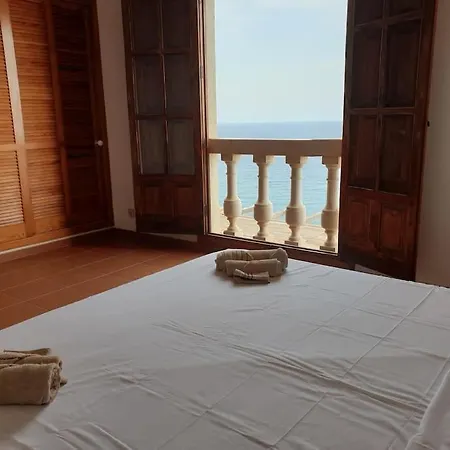 El Marinero - 1st Line Semi-detached 4-bedroom - Sea View Holiday home Alicante