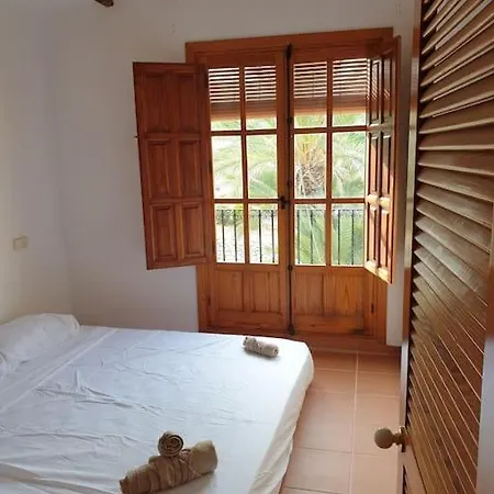 El Marinero - 1st Line Semi-detached 4-bedroom - Sea View Holiday home *